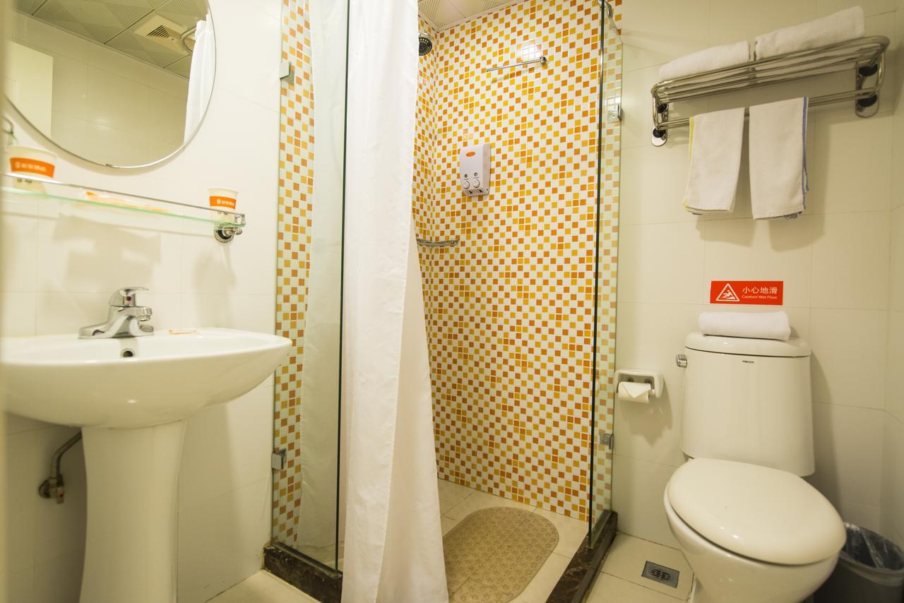 Home Inn Chongqing Nanping Pedestrian Street Branch Экстерьер фото